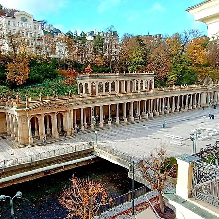 Apartments Stubsi With Colonnade View Karlovy Vary Luaran gambar