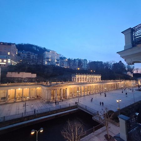 Apartments Stubsi With Colonnade View Karlovy Vary Luaran gambar