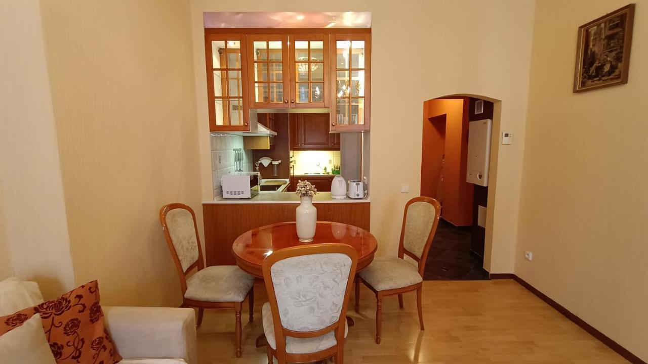 Apartments Stubsi With Colonnade View Karlovy Vary Luaran gambar