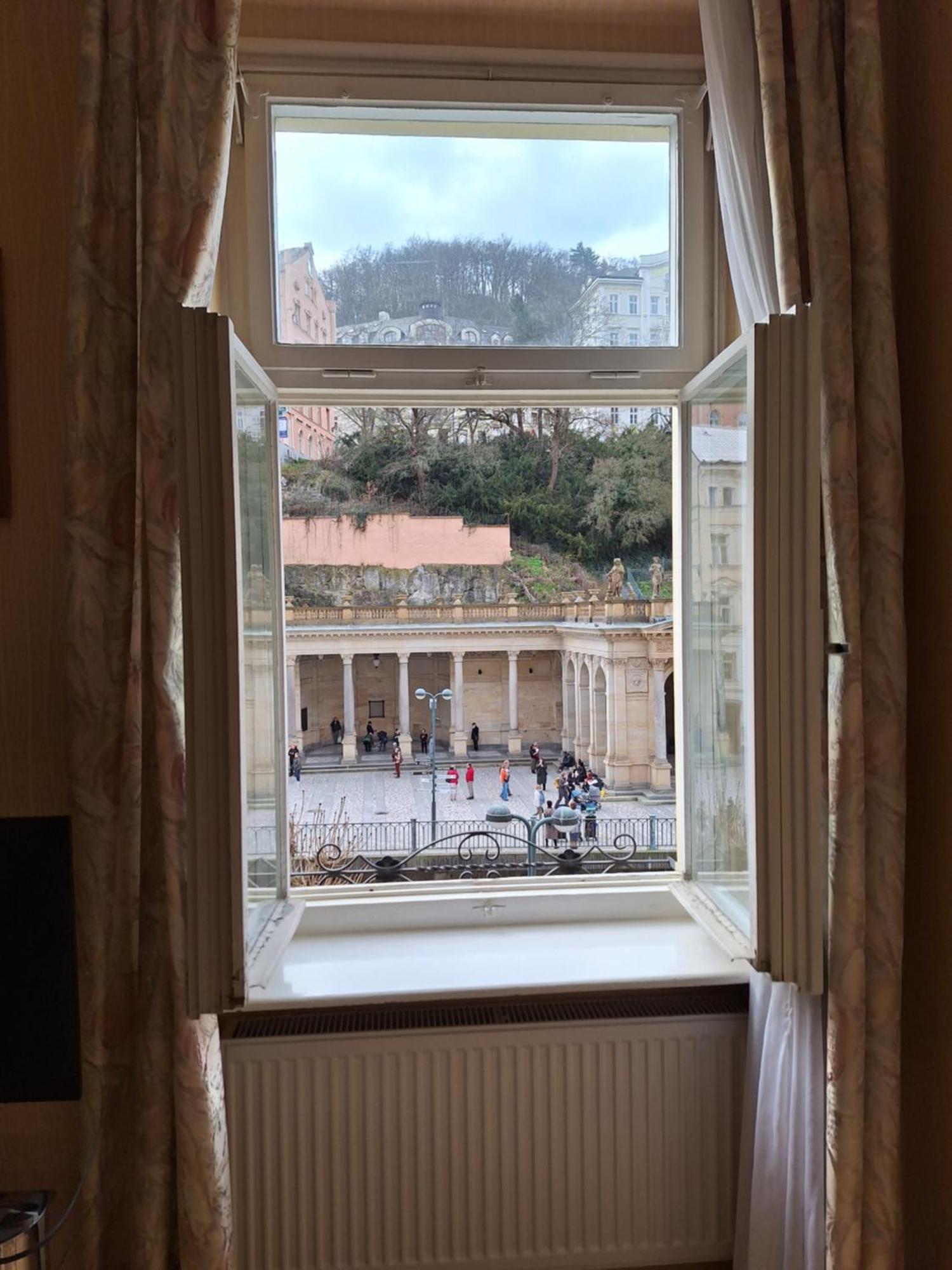 Apartments Stubsi With Colonnade View Karlovy Vary Luaran gambar